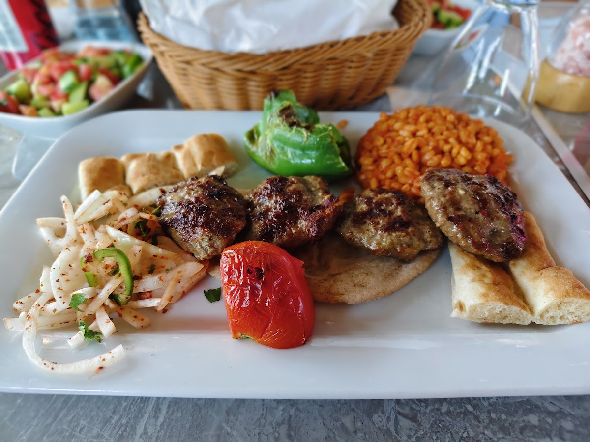 Alpek Restaurant photo 6