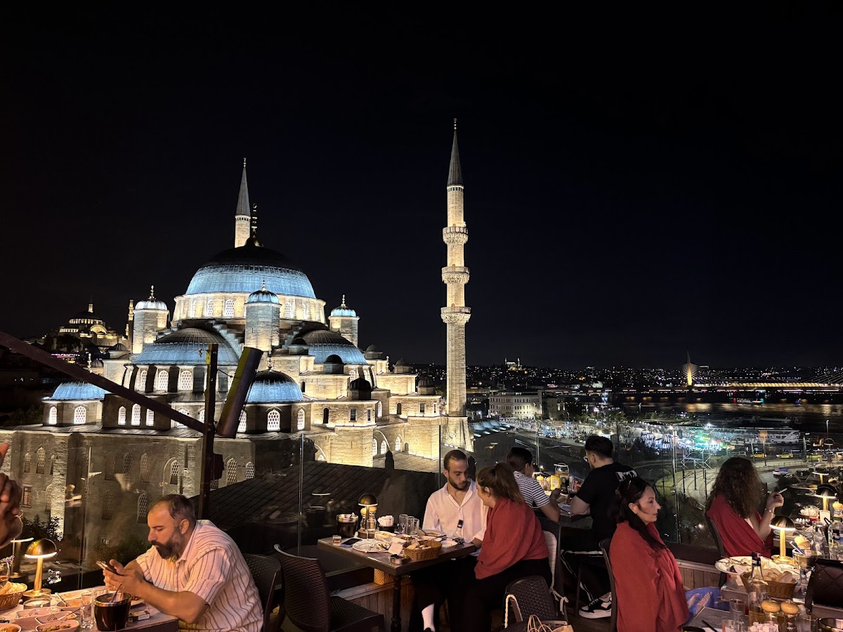 Alpek Restaurant photo 2