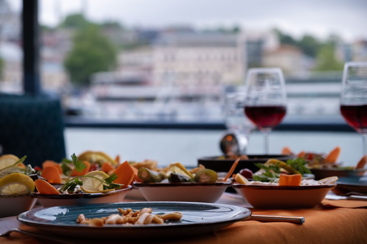 Beyaz İnci Restaurant Galata Köprüsü photo 2