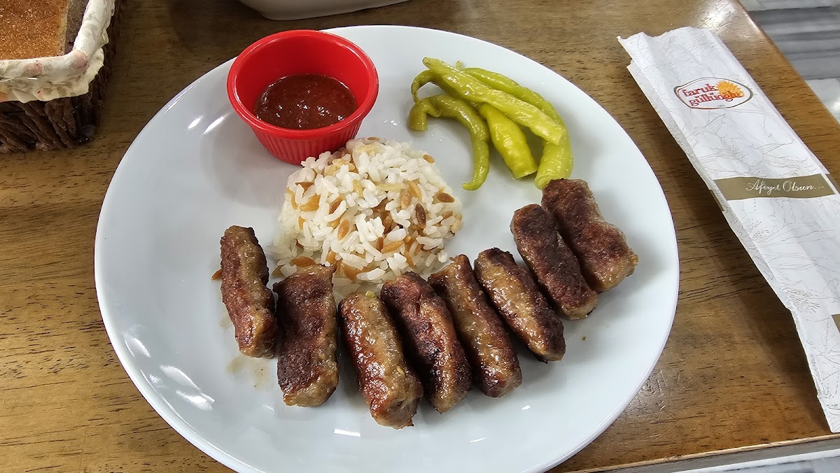 Faruk Güllü photo 1