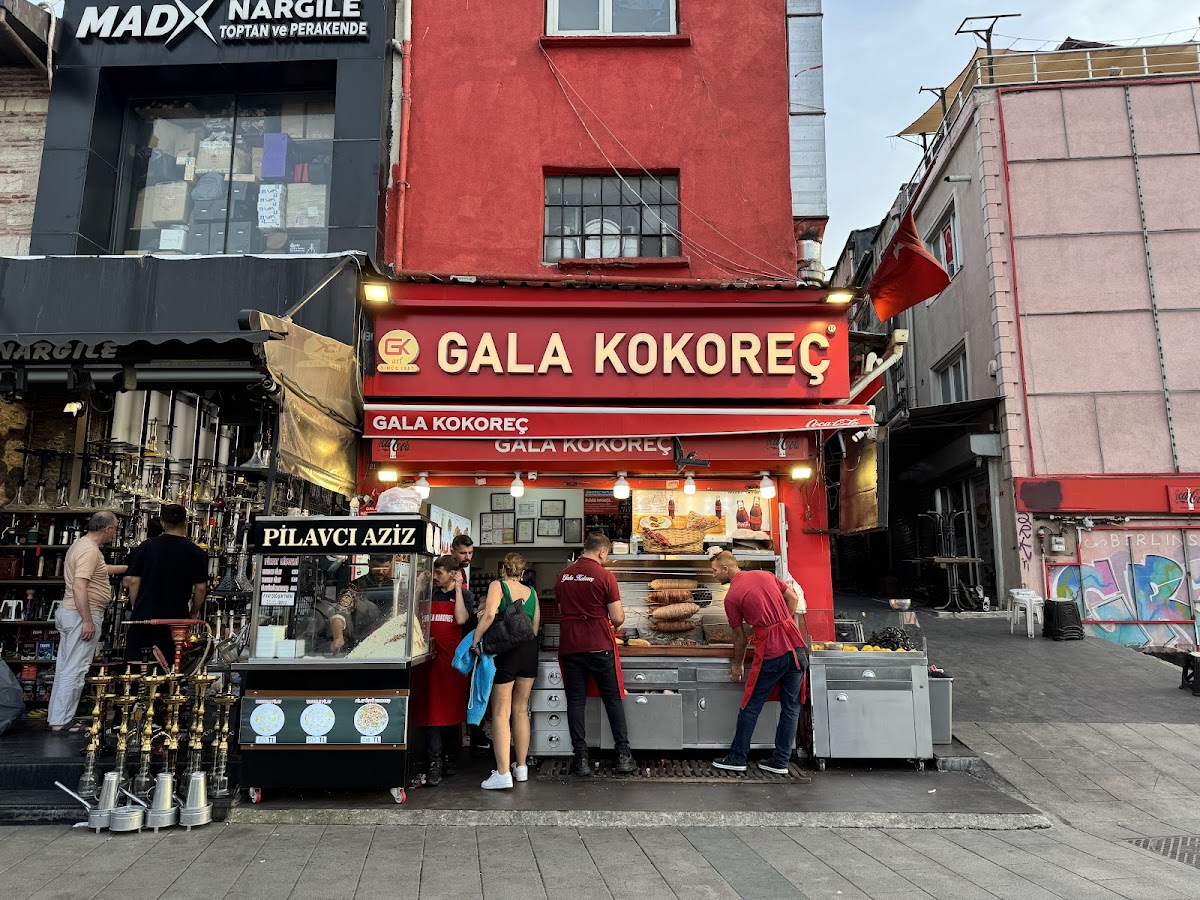 GALA KOKOREÇ photo 3