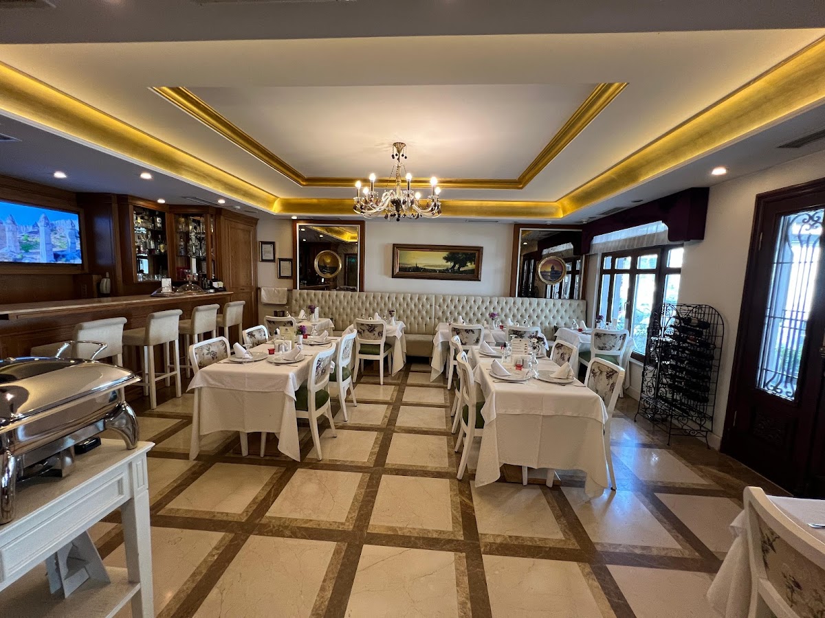 GLK PREMIER Regency Suites & Spa photo 5