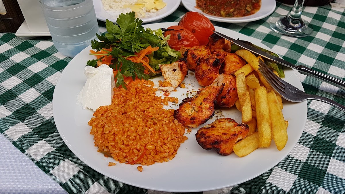 Karadeniz kardeşler pide kebab salonu photo 1