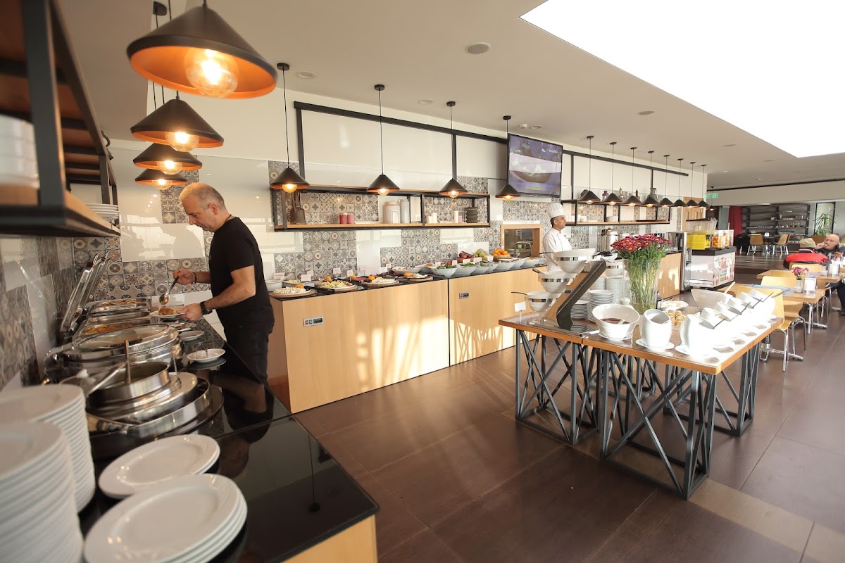 Marmarion Roof Restaurant photo 6