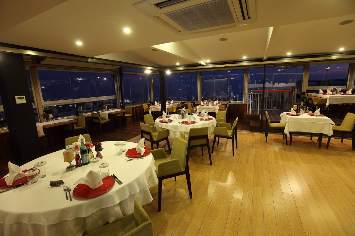 Marmarion Roof Restaurant photo 2