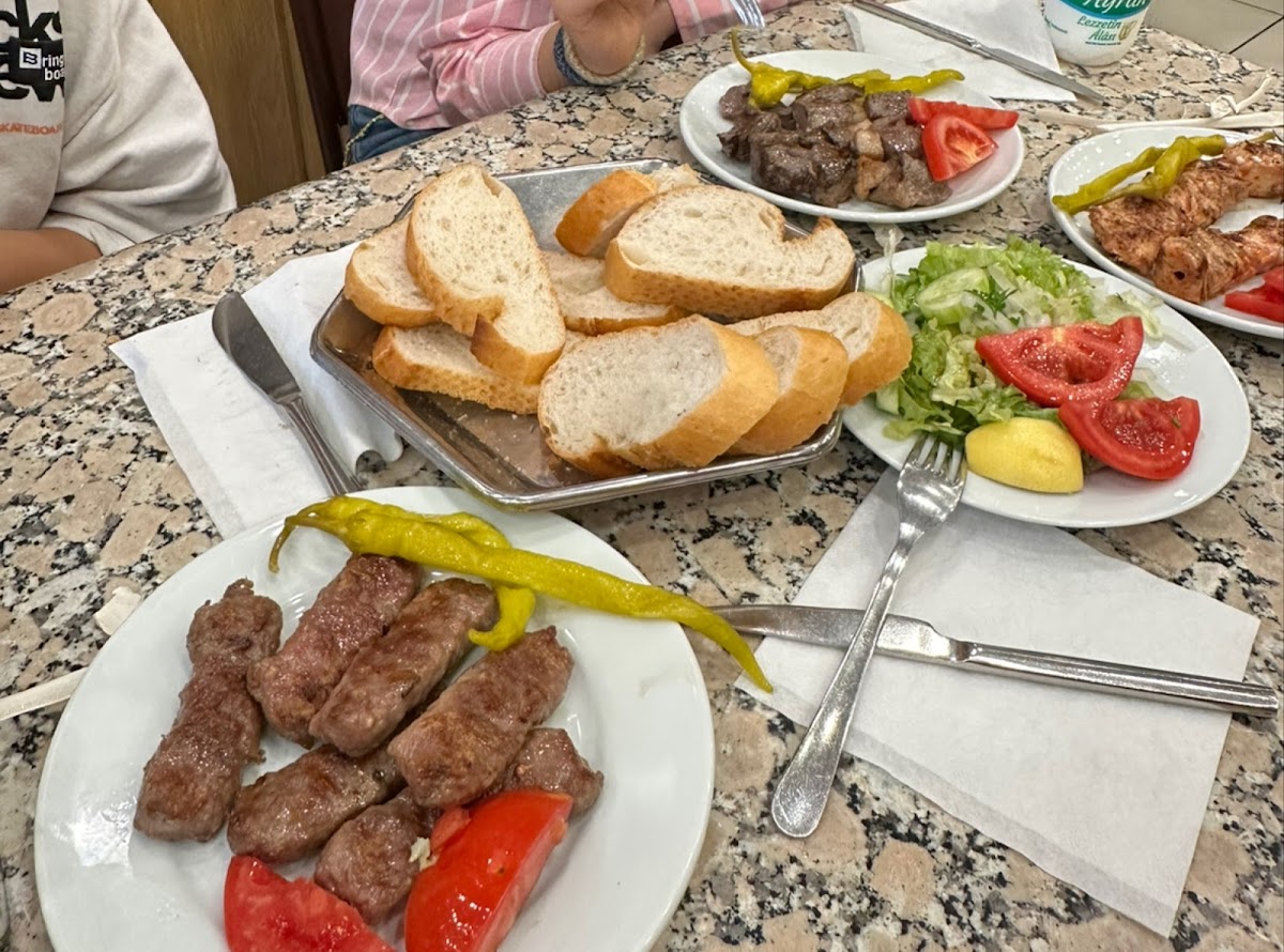 Meşhur Sultanahmet Köftecisi photo 3