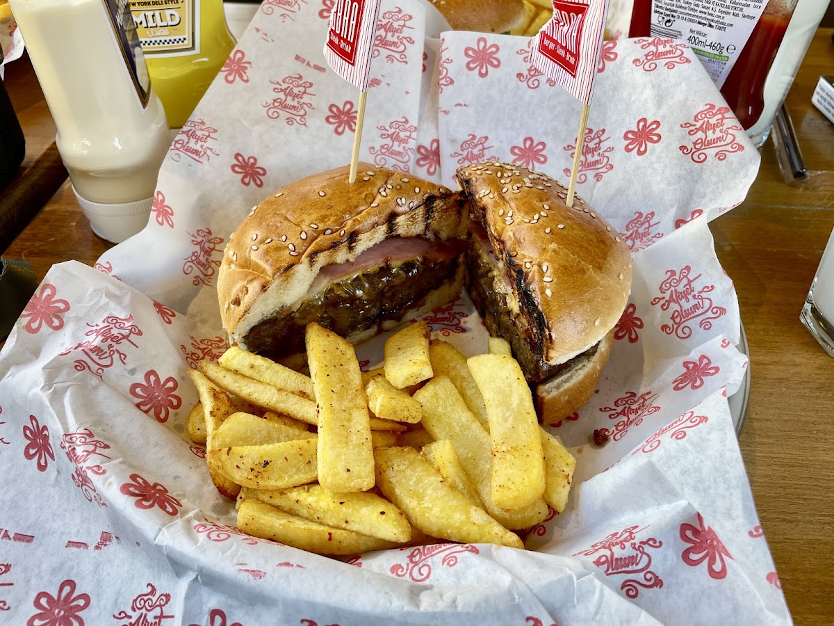 MEZBAA Steak&Burger photo 2