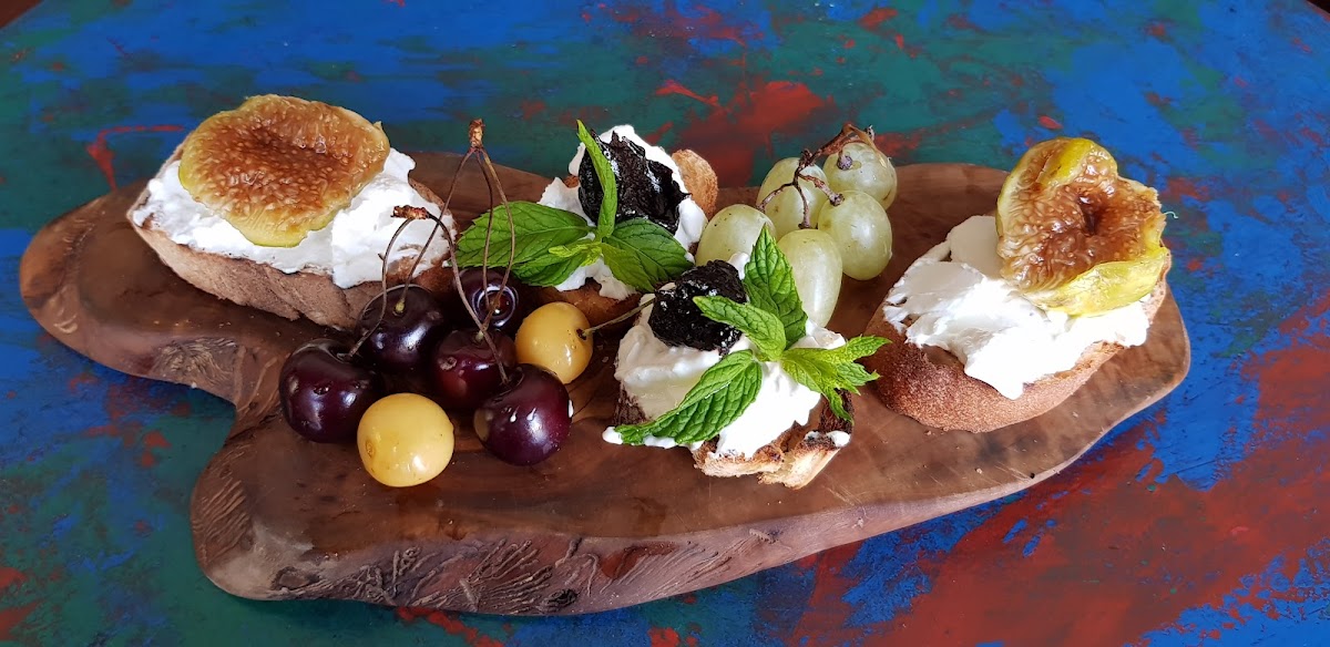 Mitara Cafe & Art photo 1