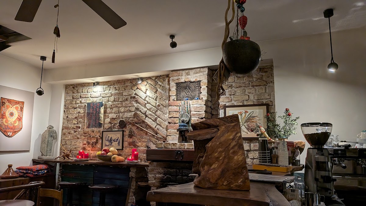 Mitara Cafe & Art photo 3