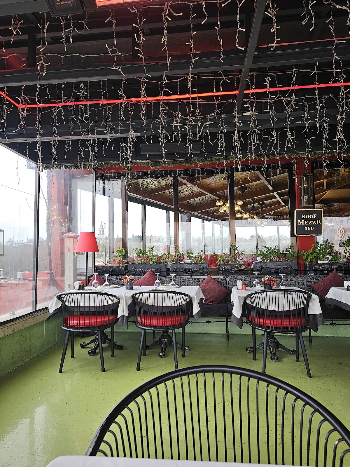 Roof Mezze 360 Restaurant photo 1
