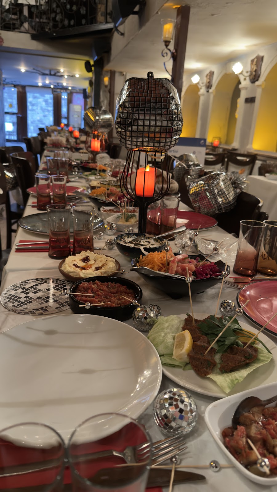 Sade Meyhane photo 1