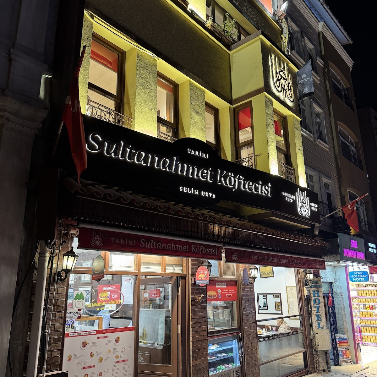 Tarihi Sultanahmet Köftecisi Selim Usta